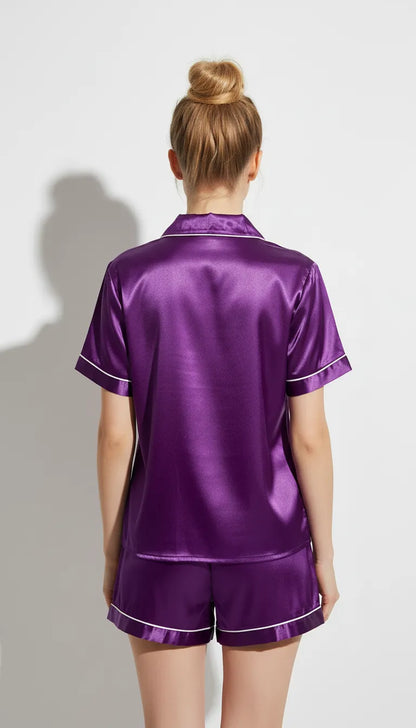 Pyjama Satin Violet pour Femme | Moderne et Chic | Chemise Manches Courtes & Short | 2 Pièces - Vue de dos